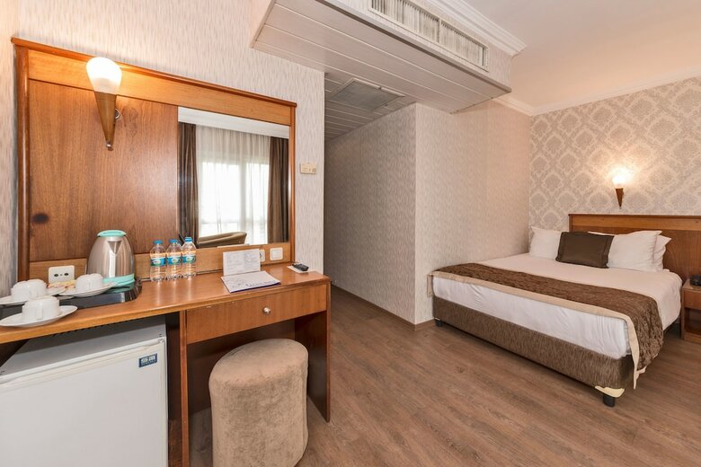 Lion Hotel