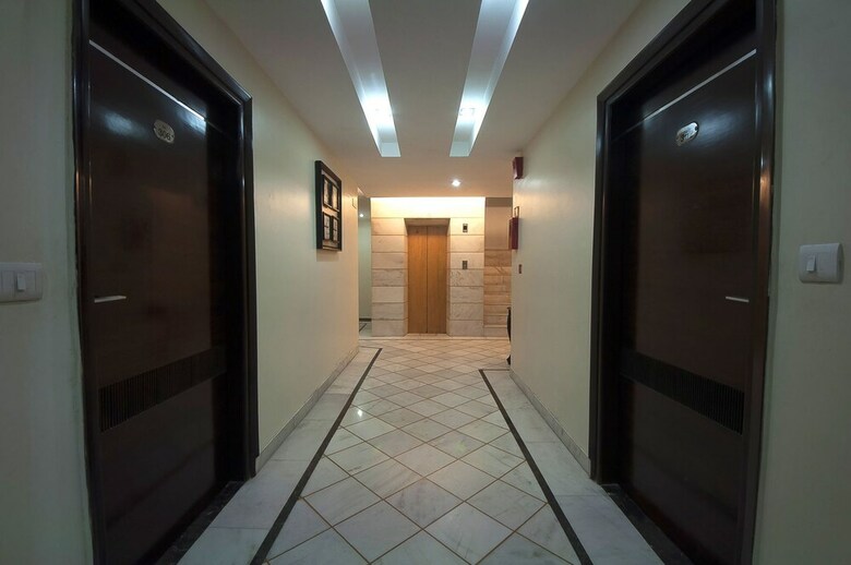 Hotel Metropolitan Karol Bagh