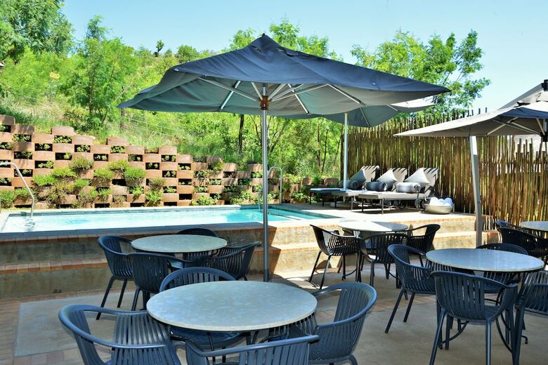 Posada Bakubung Bush Lodge