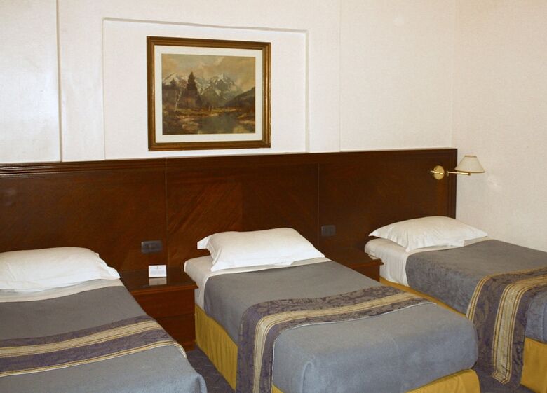 Mayflower Hotel