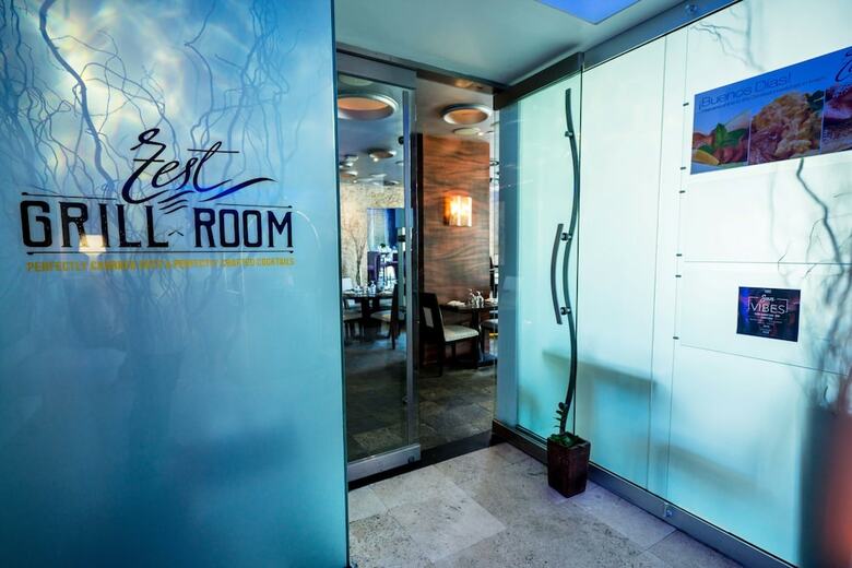Hotel San Juan Water And Beach Club