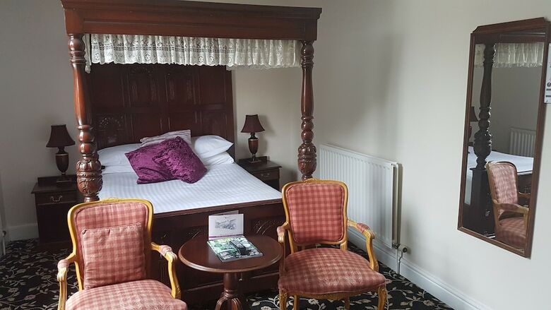 Stone House Hotel