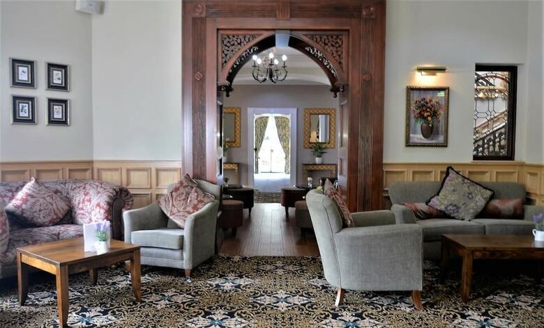Stone House Hotel