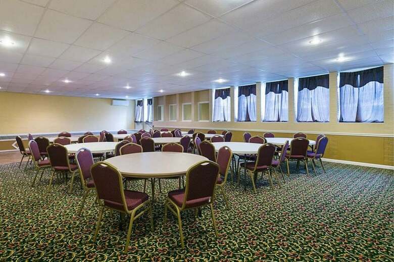 Motel Hilcrest Inn & Suites
