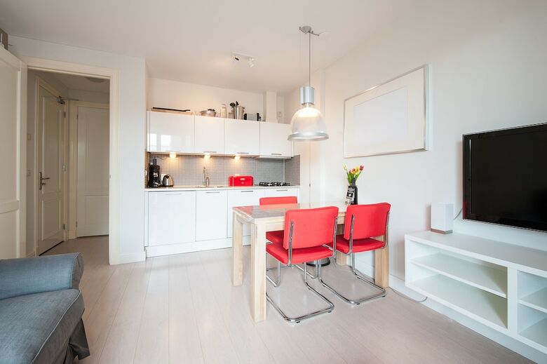 Short Stay Group Dapper Market Serviced Apartments