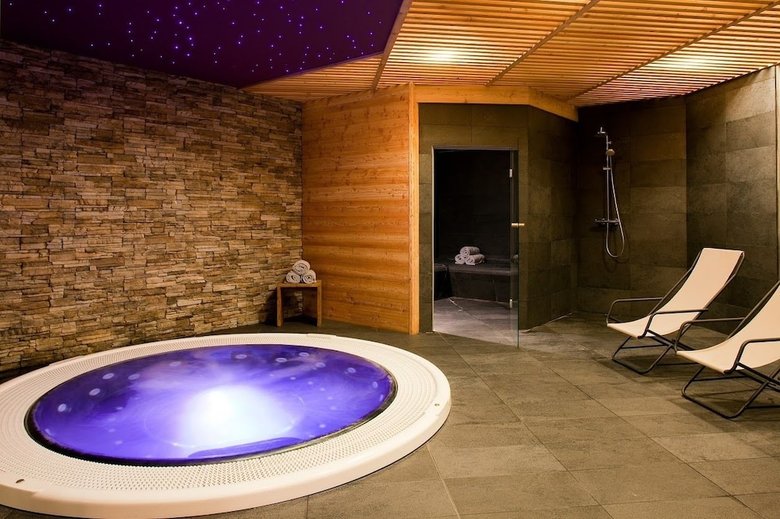 Anova Hotel & Spa