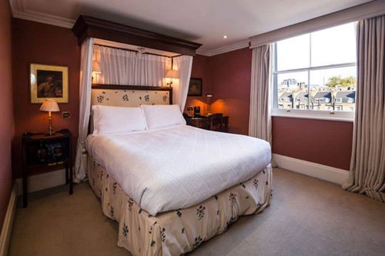 Hotel Roseate House London