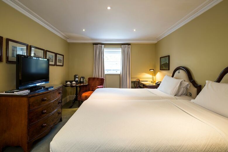 Hotel Roseate House London