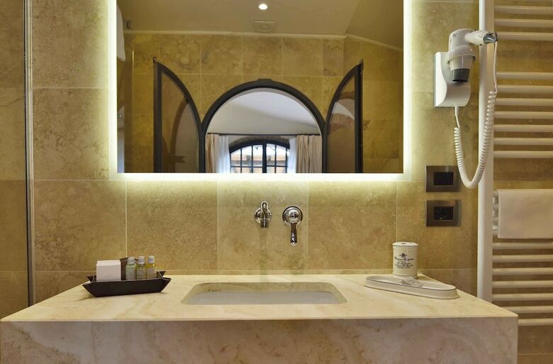 Hotel Borgo San Luigi