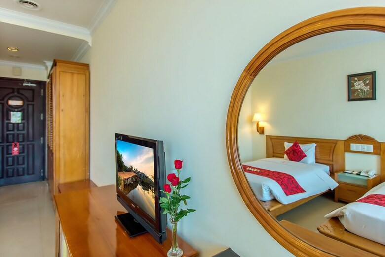 Golden Sea Hotel