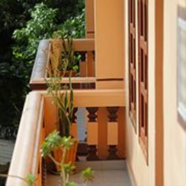 G Eleven Hotel
