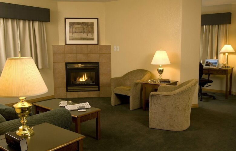 Nomad Hotel And Suites
