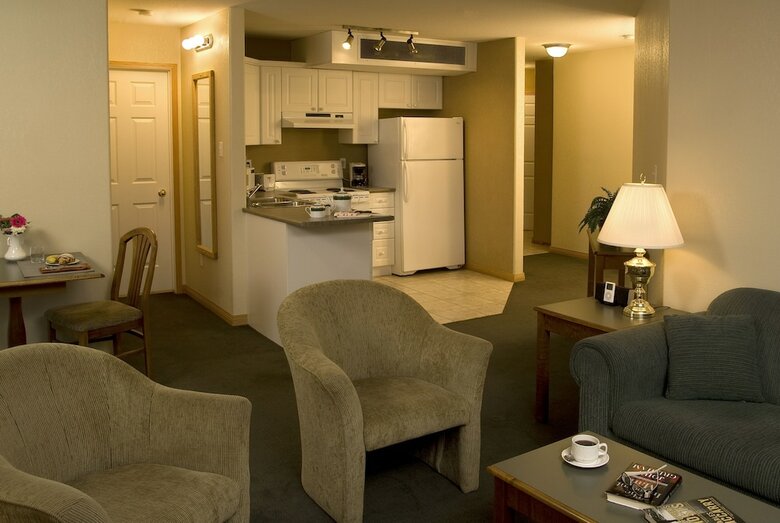 Nomad Hotel And Suites