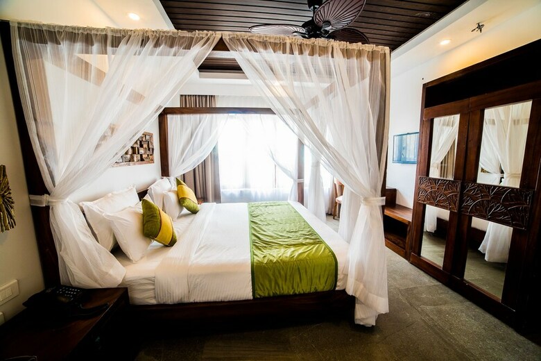 Hotel Deep Woods Resort
