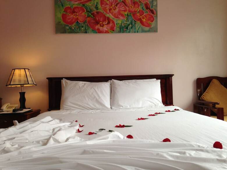 Holiday Diamond Hotel