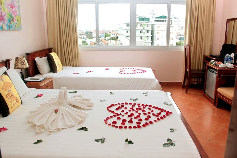Holiday Diamond Hotel