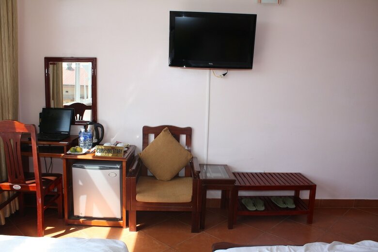 Holiday Diamond Hotel