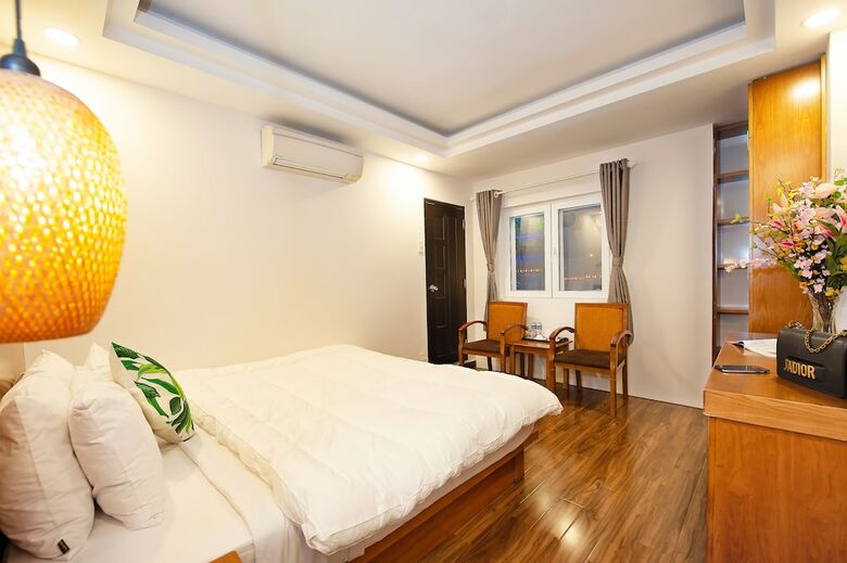 Attica Hotel