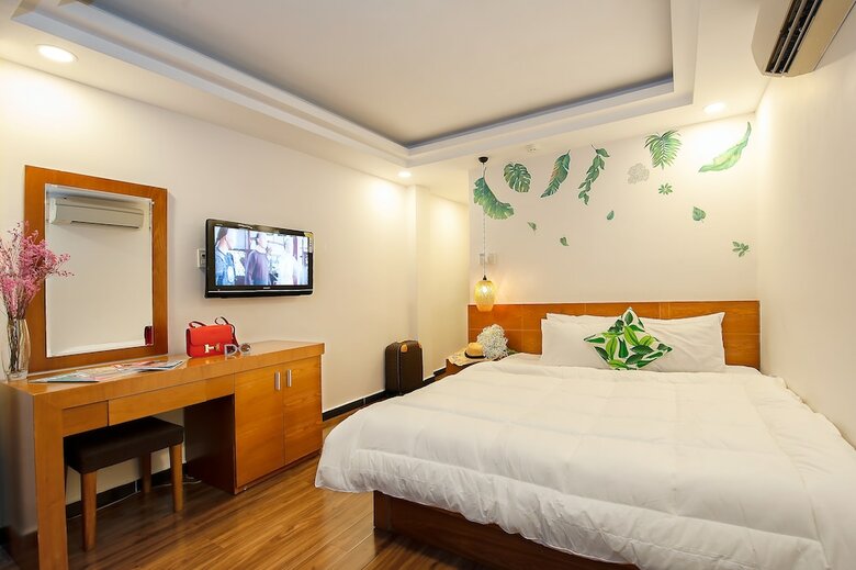 Attica Hotel