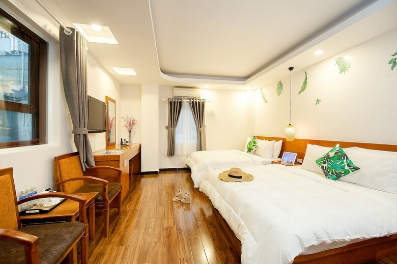 Attica Hotel
