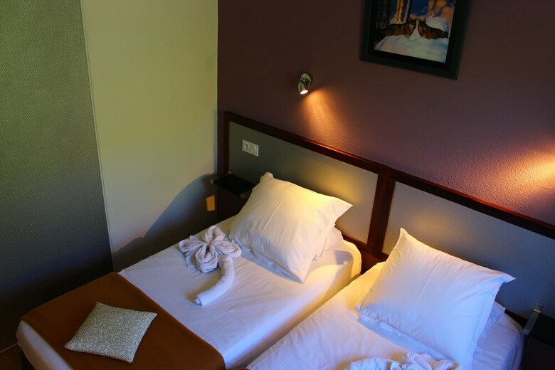 Hotel H�tel Les Gabarres