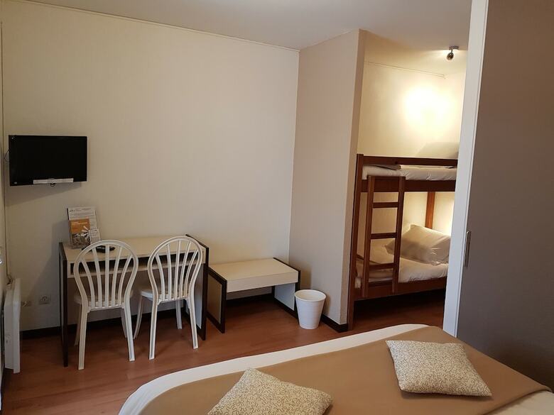 Hotel H�tel Les Gabarres
