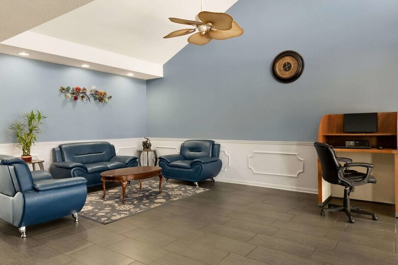 Hotel Baymont By Wyndham Warner Robins