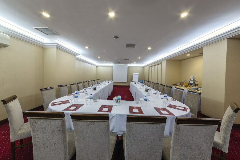 Grand Yavuz Hotel