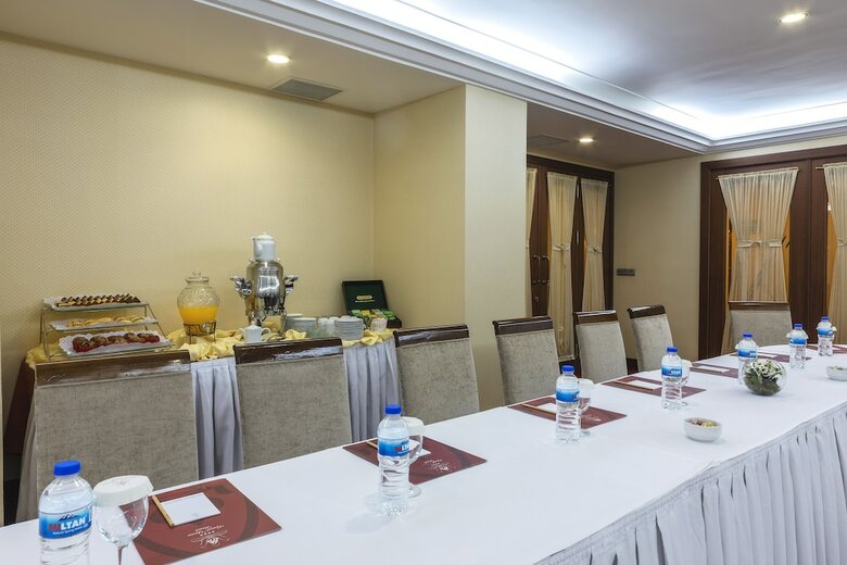 Grand Yavuz Hotel