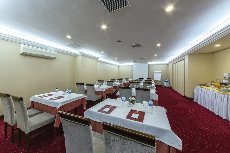 Grand Yavuz Hotel