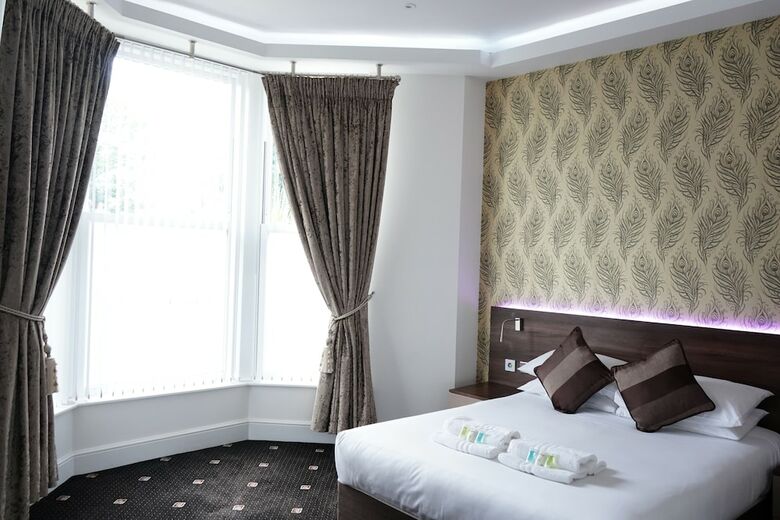 Marlborough Hotel