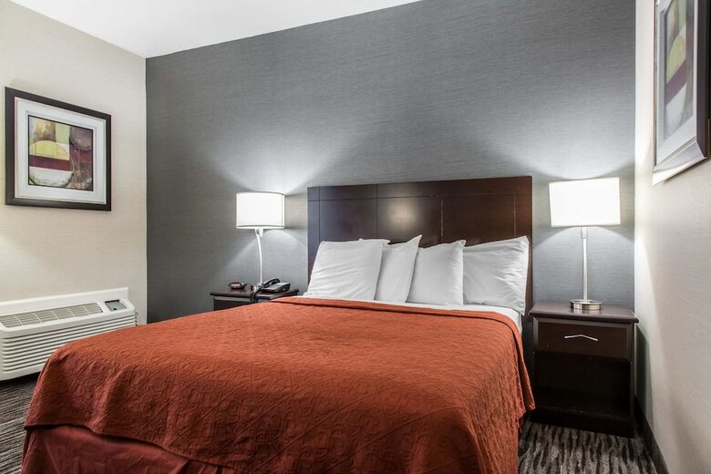 Hotel Quality Inn & Suites Danbury Near University