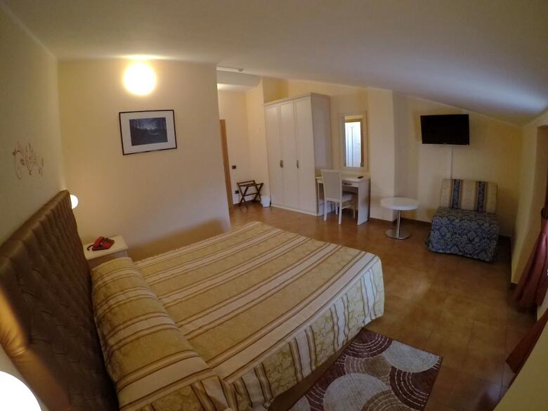 Hotel Combolo