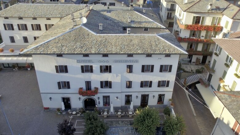 Hotel Combolo