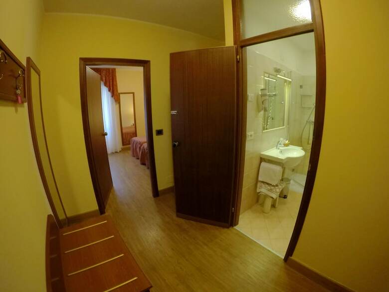 Hotel Combolo