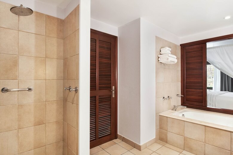 Hotel Le M�ridien Ile Des Pins