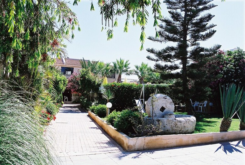 Aparthotel Tavros Hotel Apartments