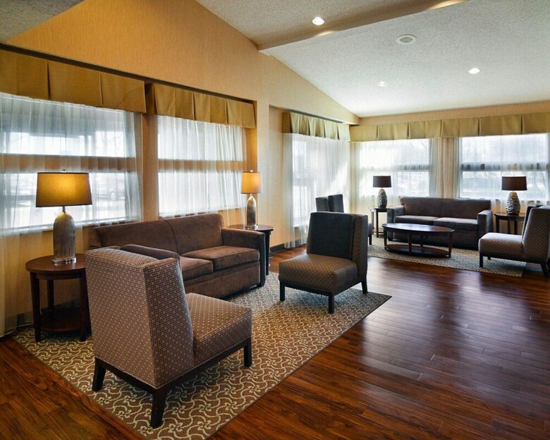 Hotel Comfort Suites Dfw Airport