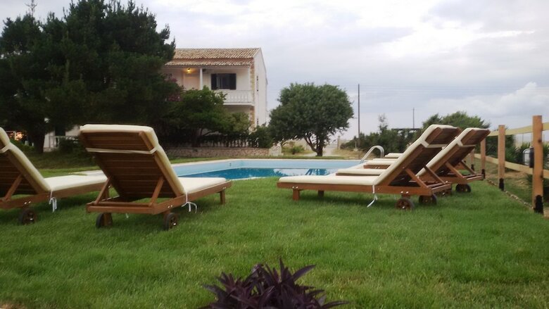 Elli Beach Apartments And Studios