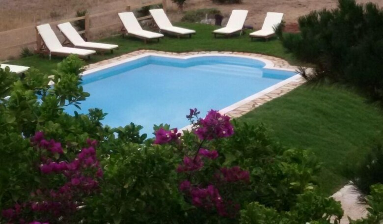Elli Beach Apartments And Studios