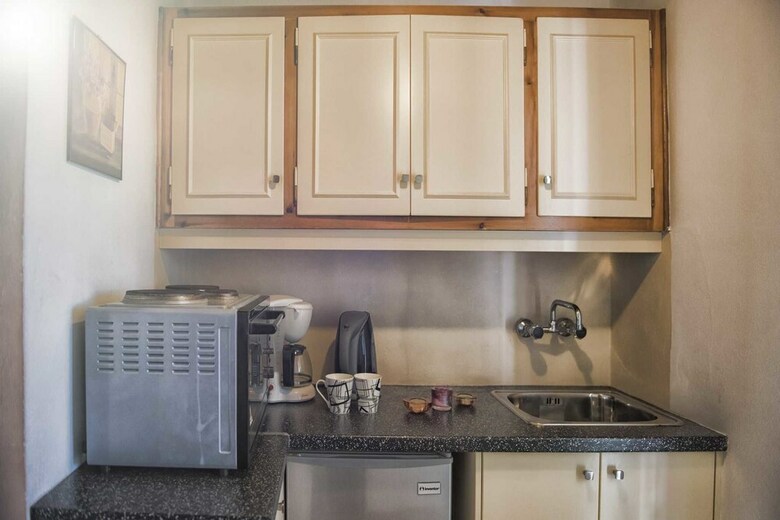 Elli Beach Apartments And Studios