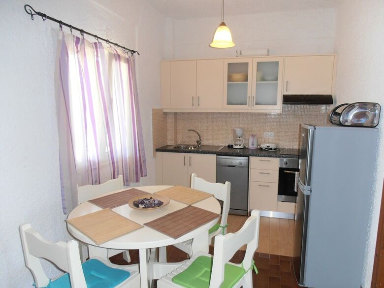Elli Beach Apartments And Studios