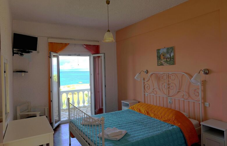 Elli Beach Apartments And Studios