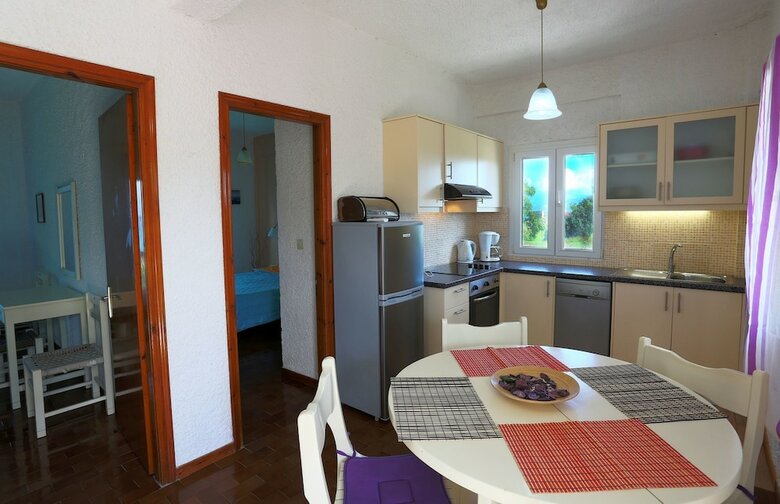 Elli Beach Apartments And Studios