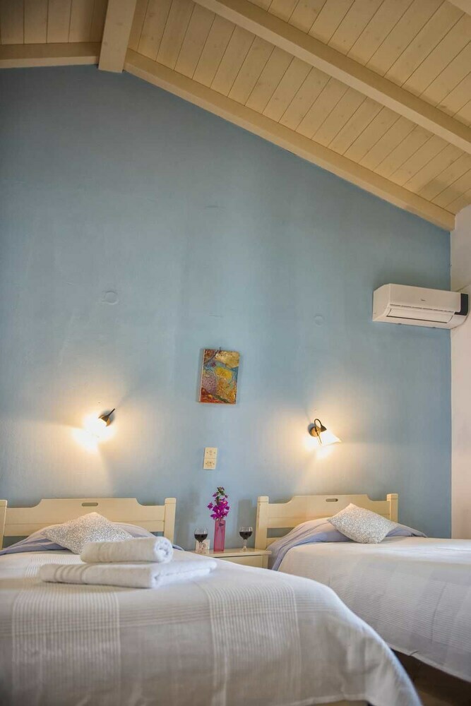 Elli Beach Apartments And Studios