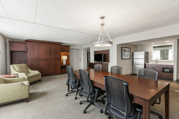 Hotel Holiday Inn Select University Center