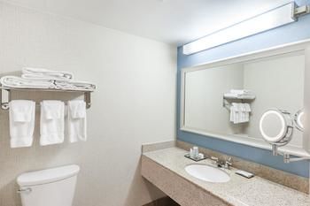 Hotel Holiday Inn Select University Center