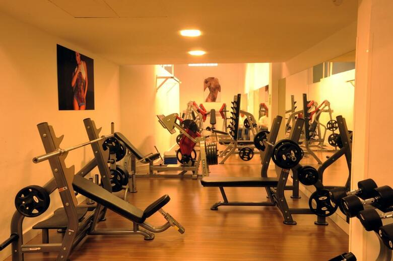 Aparthotel Club Sim�
