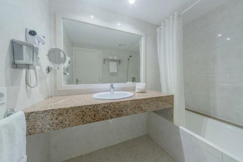 Aparthotel Club Sim�