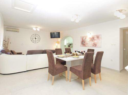 Holiday Home Villa Angelina 258